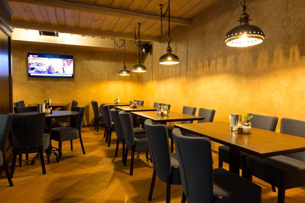 Hotel - Bar Grafaite Šiauliai Kültér fotó