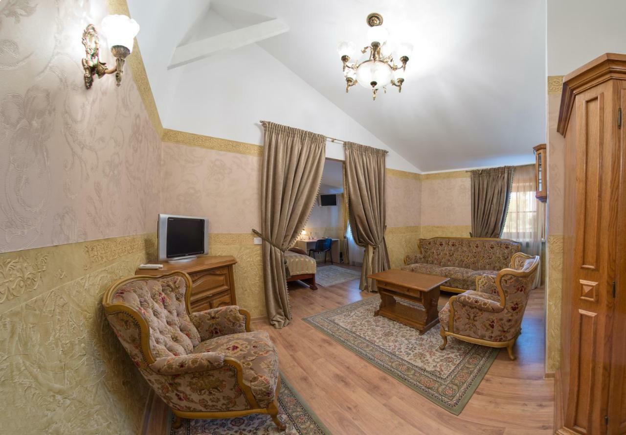 Hotel - Bar Grafaite Šiauliai Kültér fotó